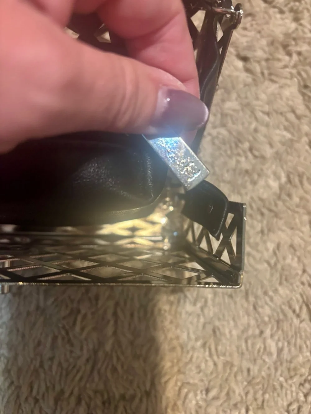 CHANEL GWP silver cage bag - Picture 6 of 6
